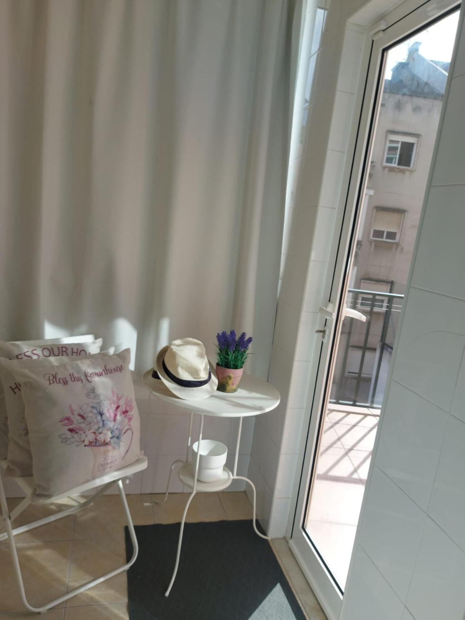 27 A Graca Cozy With Balcony And Free Parking Lisboa