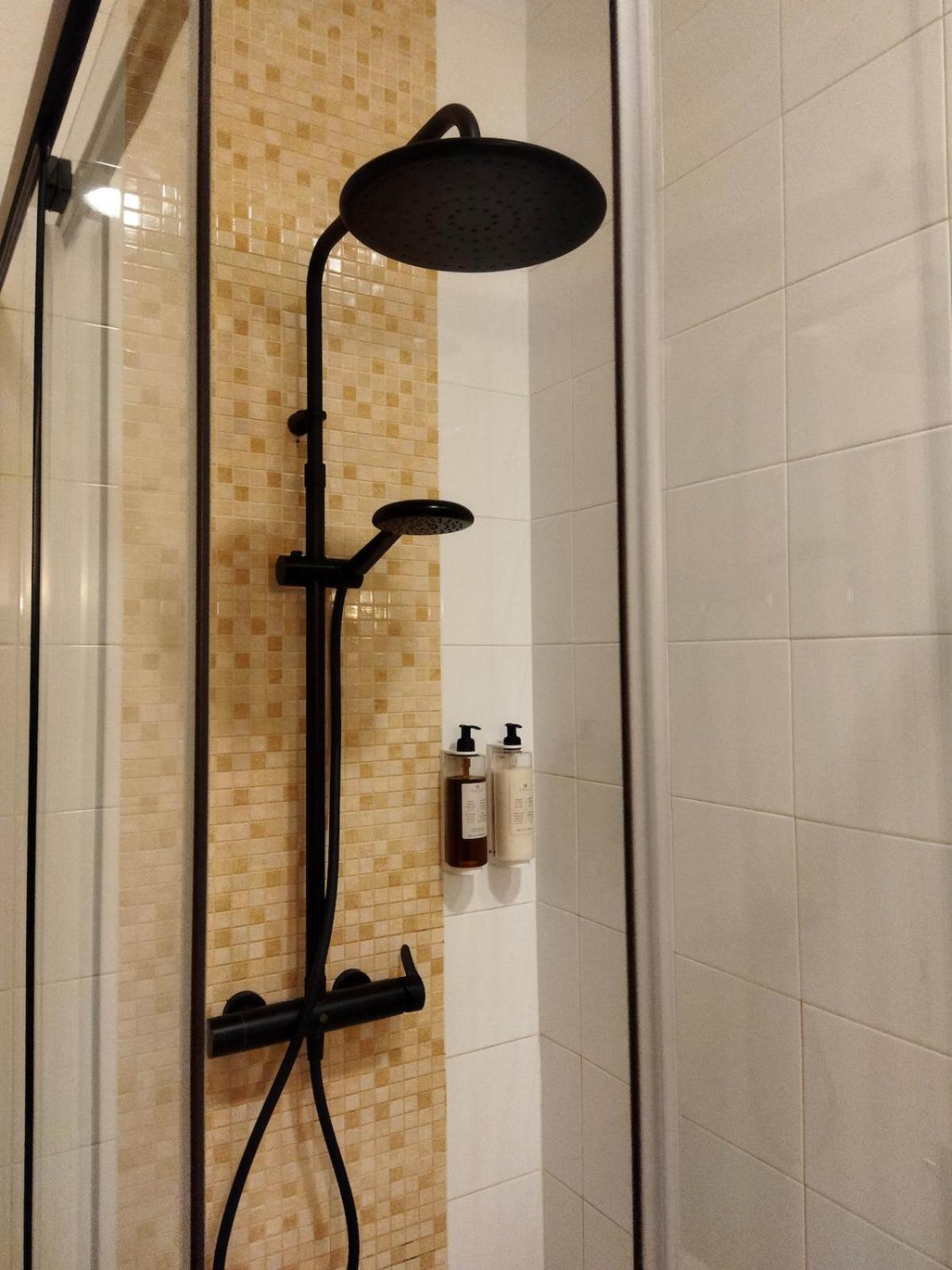 Apartamento 27 A Graca Cozy With Balcony And Free Parking *