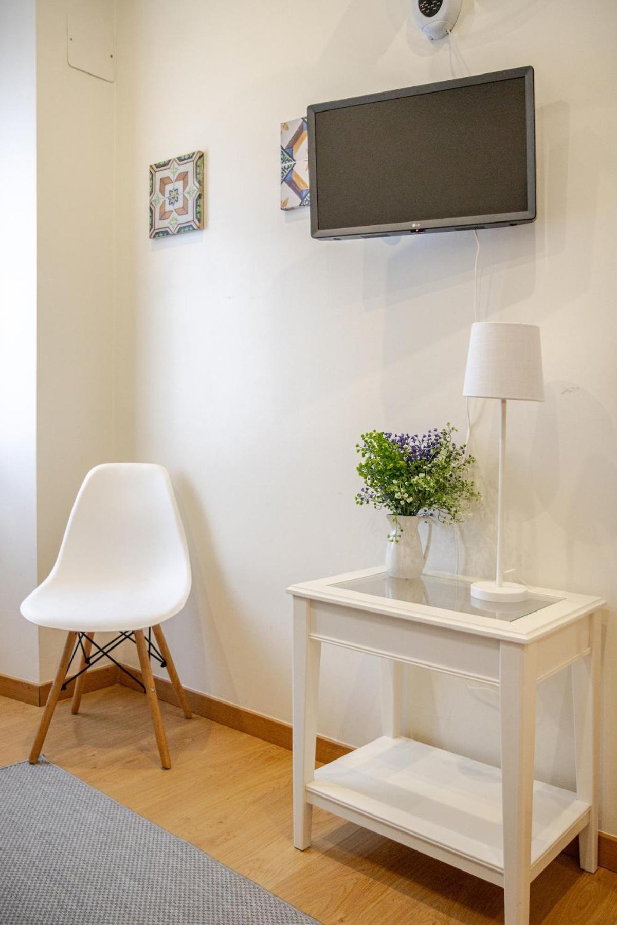 Apartamento 27 A Graca Cozy With Balcony And Free Parking *